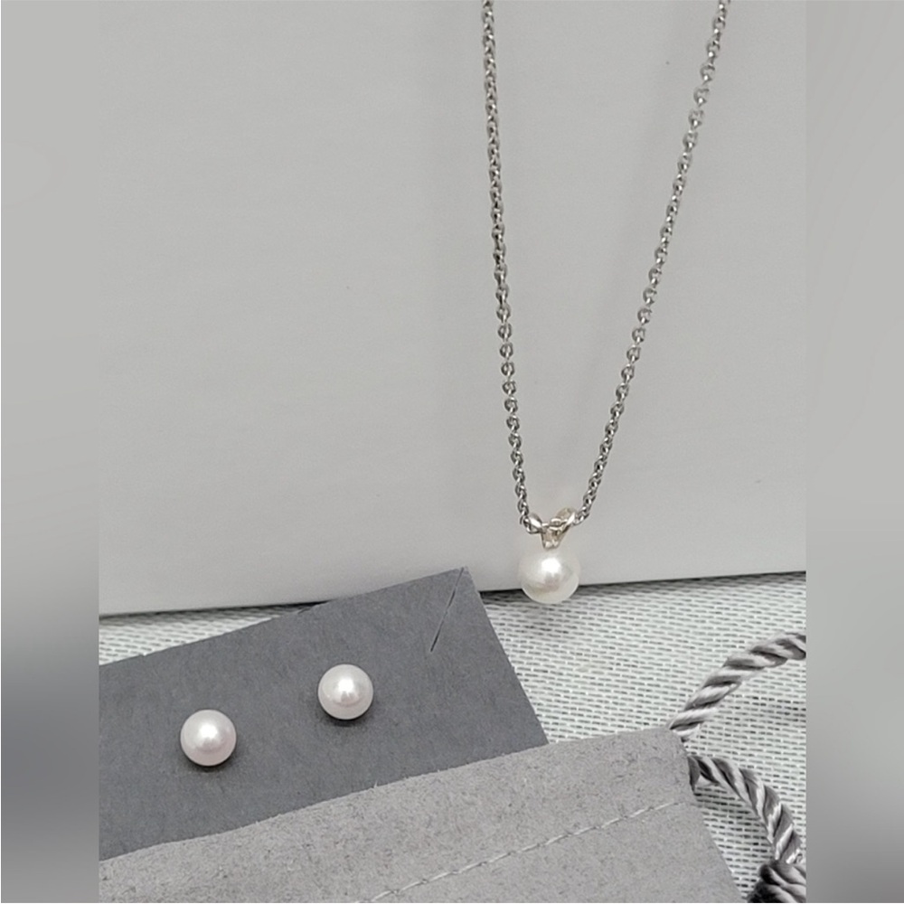 Brilliant Earth Premium 6mm Akoya Cultured Pearl 18" Necklace and Earrings